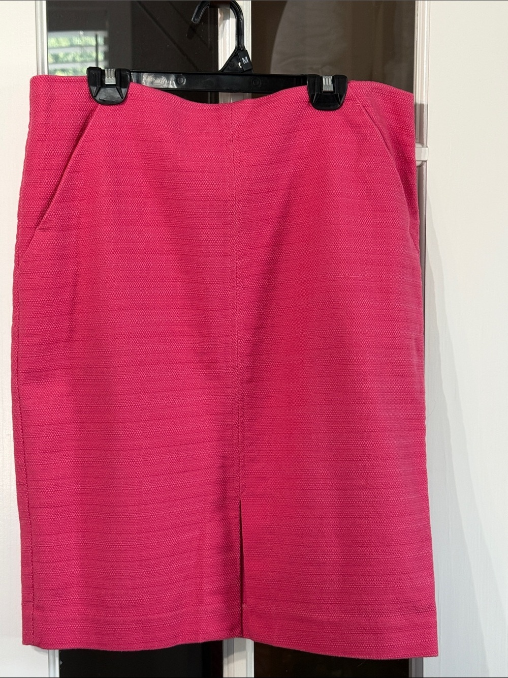 LOFT Classic Hot Pink Textured Cotton Pencil Skirt Size 10 Minimalist Career